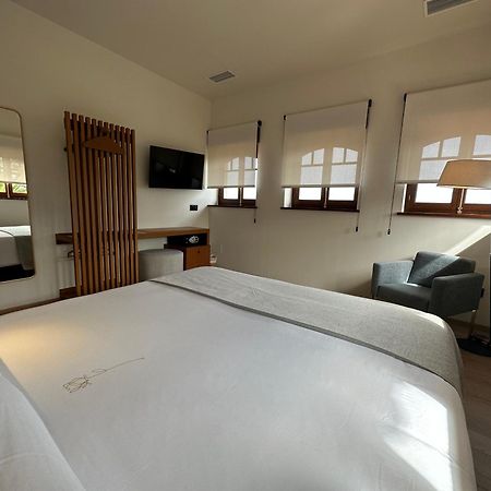 Hotel El Rosal De Cudillero Bagian luar foto